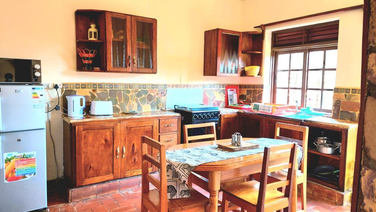 Keelan Ace Villas Kampala Eksteriør bilde