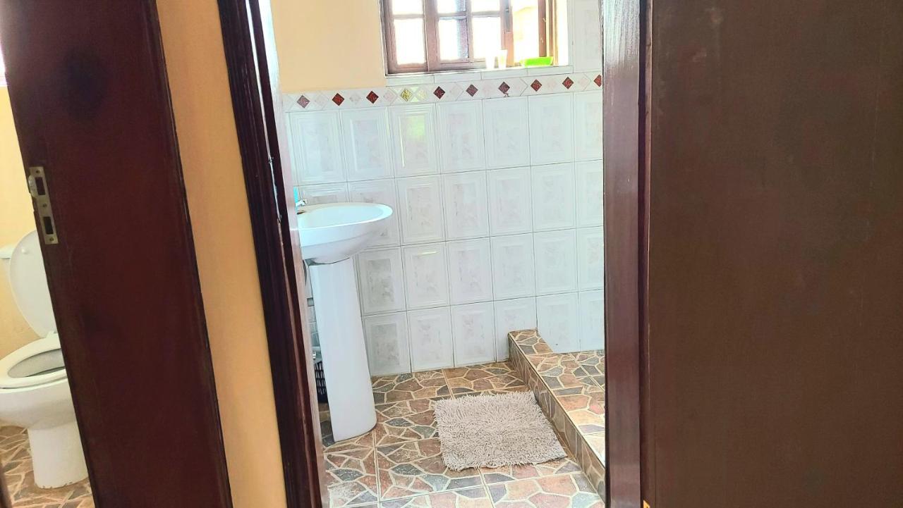 Keelan Ace Villas Kampala Eksteriør bilde